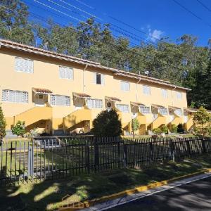 CASA CONDOMINIO FECHACO