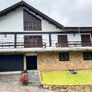 CASA PRÓXIMO AO CENTRO