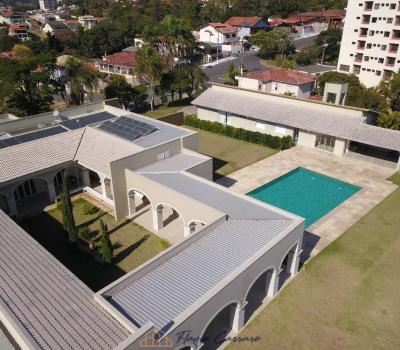 CASA NOVA NO CENTRO - ALTO PADRÃO
