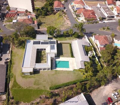 CASA NOVA NO CENTRO - ALTO PADRÃO