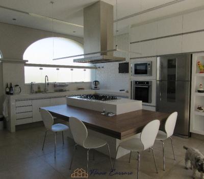 CASA NOVA NO CENTRO - ALTO PADRÃO