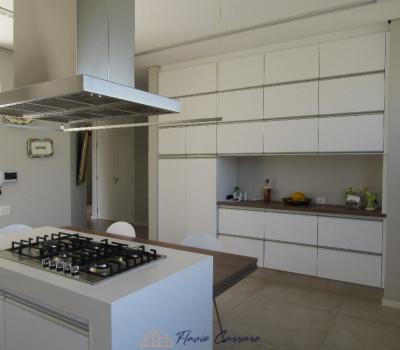 CASA NOVA NO CENTRO - ALTO PADRÃO
