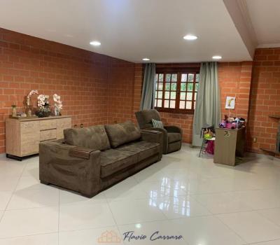 CASA CONDOMINIO FECHADO