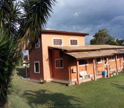 CASA CONDOMINIO FECHADO