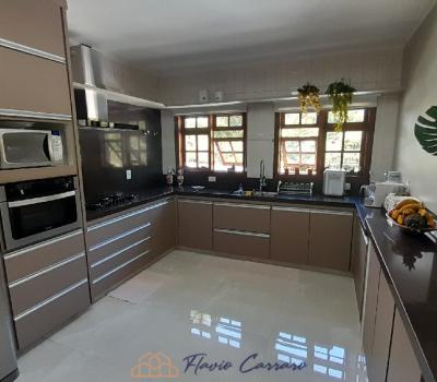 CASA PRÓXIMO AO CENTRO