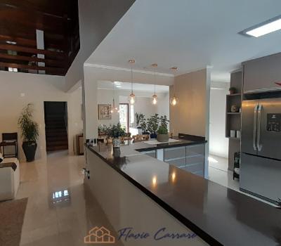CASA PRÓXIMO AO CENTRO