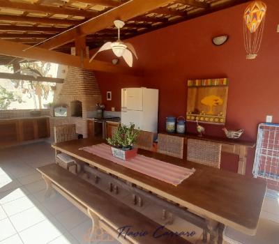 CASA PRÓXIMO AO CENTRO