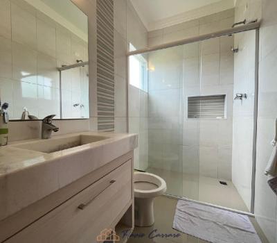 CASA CONDOMINIO FECHADO