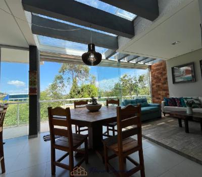 CASA CONDOMINIO FECHADO