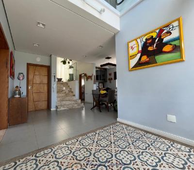 CASA CONDOMINIO FECHADO