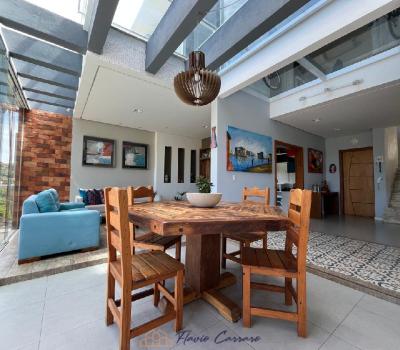 CASA CONDOMINIO FECHADO