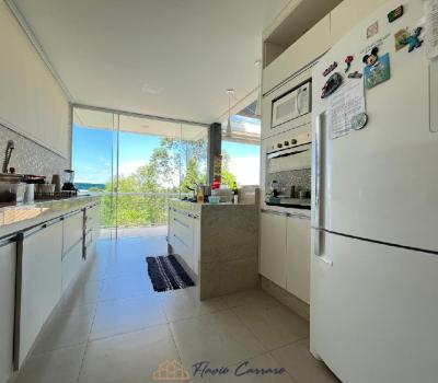 CASA CONDOMINIO FECHADO