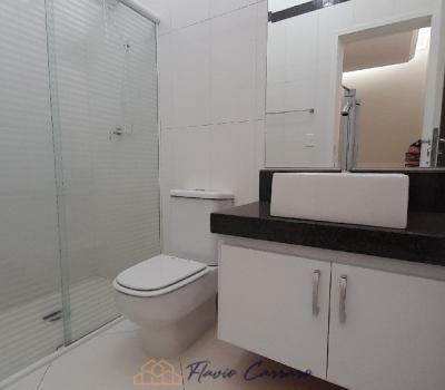 CASA EM CONDOMINIO FECHADO