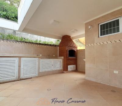 CASA EM CONDOMINIO FECHADO