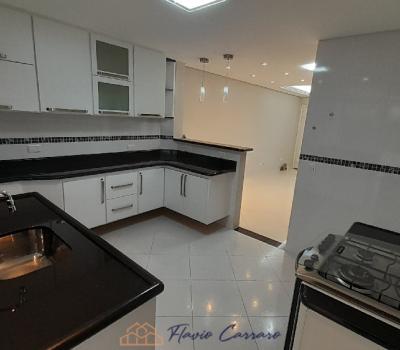 CASA EM CONDOMINIO FECHADO