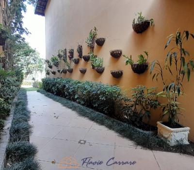 CASA EM CONDOMINIO FECHADO