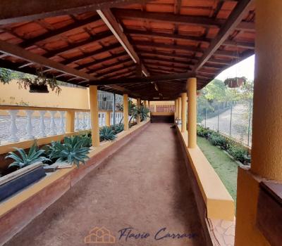 CASA EM CONDOMINIO FECHADO