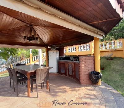 CASA EM CONDOMINIO FECHADO