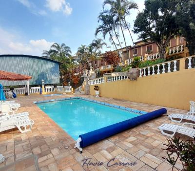 CASA EM CONDOMINIO FECHADO