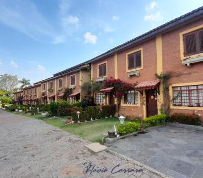 CASA EM CONDOMINIO FECHADO