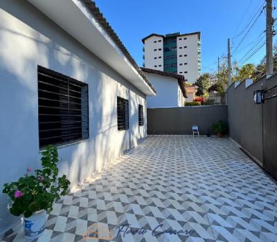 CASA PRÓXIMO AO CENTRO