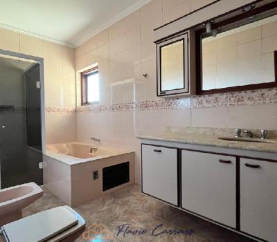 CASA PRÓXIMO AO CENTRO