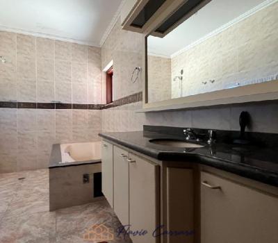 CASA PRÓXIMO AO CENTRO