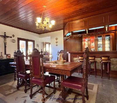 CASA PRÓXIMO AO CENTRO