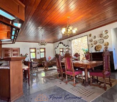 CASA PRÓXIMO AO CENTRO