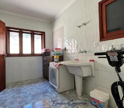 CASA PRÓXIMO AO CENTRO