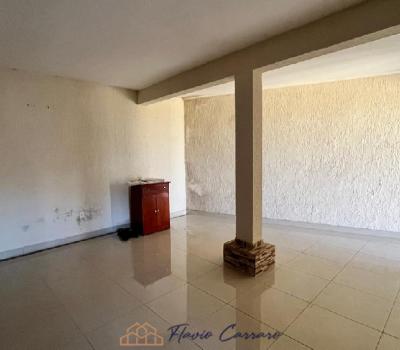 CASA PRÓXIMO AO CENTRO