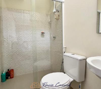 CASA EM COND. FECHADO