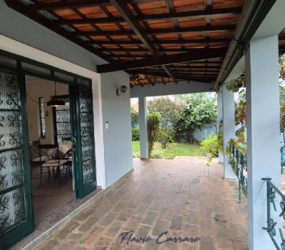 CASA PRÓXIMO AO CENTRO