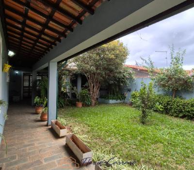 CASA PRÓXIMO AO CENTRO