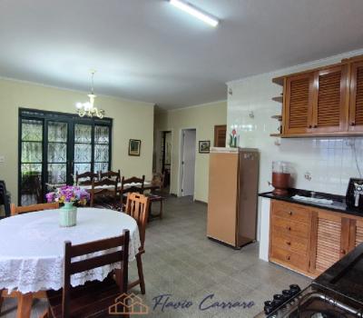 CASA PRÓXIMO AO CENTRO