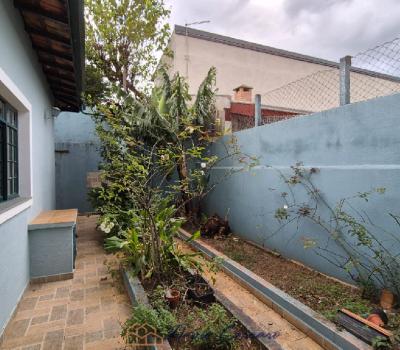 CASA PRÓXIMO AO CENTRO