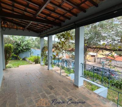 CASA PRÓXIMO AO CENTRO