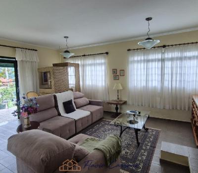 CASA PRÓXIMO AO CENTRO