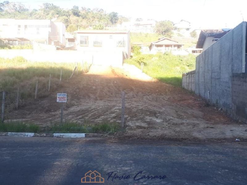 TERRENO PRÓXIMO AO CENTRO
