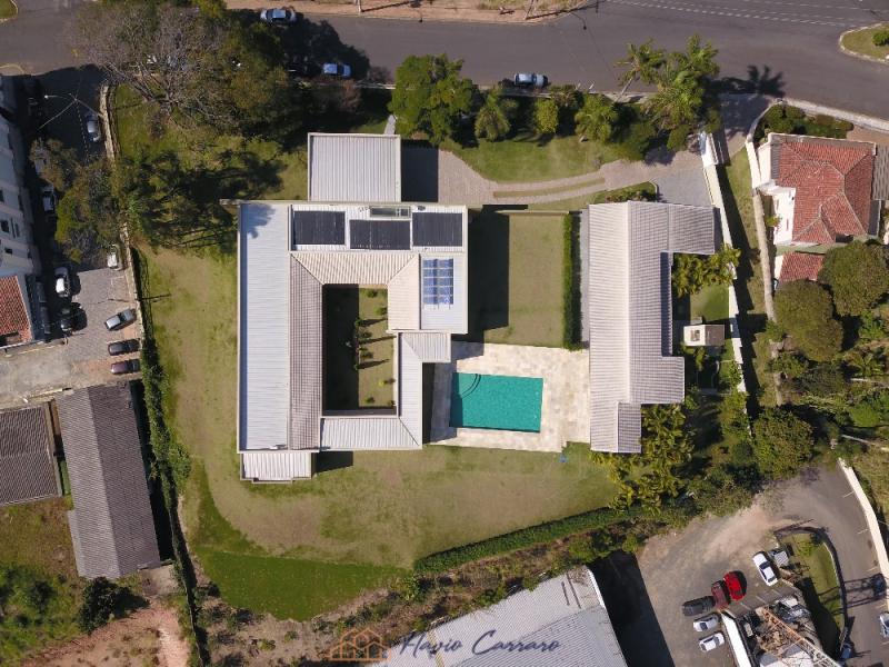 CASA NOVA NO CENTRO - ALTO PADRÃO