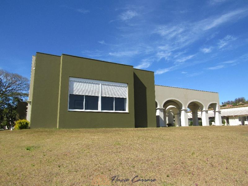 CASA NOVA NO CENTRO - ALTO PADRÃO