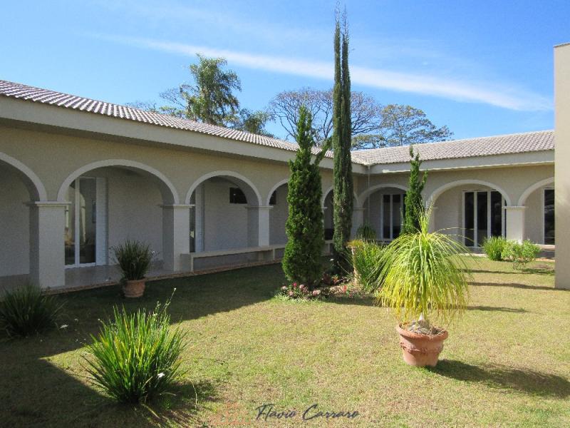 CASA NOVA NO CENTRO - ALTO PADRÃO
