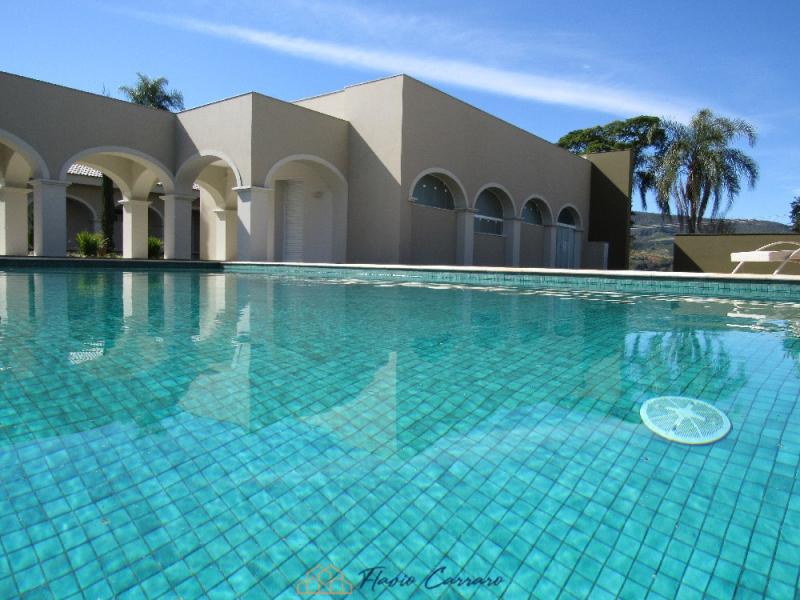 CASA NOVA NO CENTRO - ALTO PADRÃO