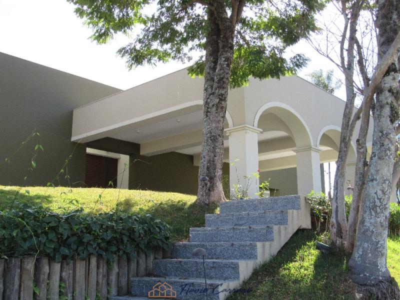 CASA NOVA NO CENTRO - ALTO PADRÃO