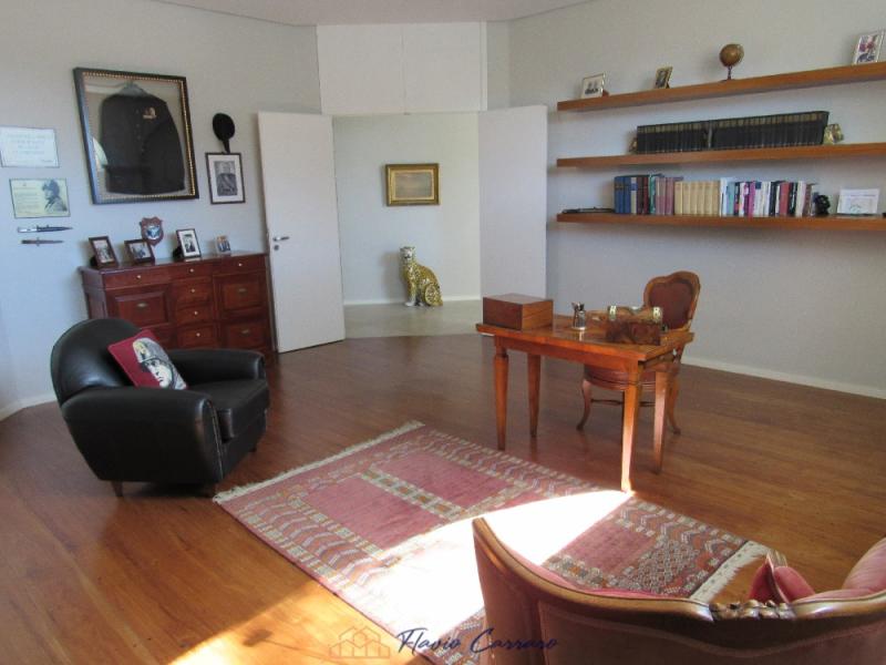 CASA NOVA NO CENTRO - ALTO PADRÃO