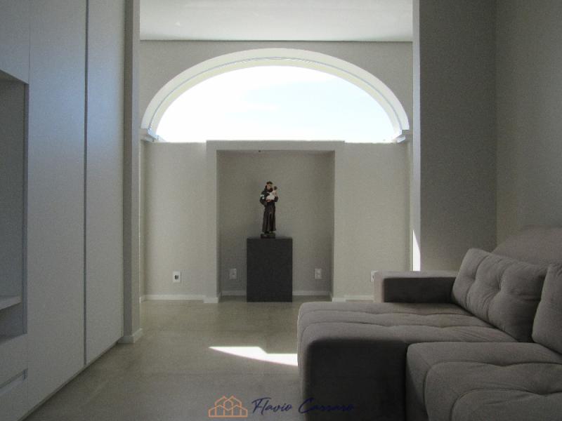 CASA NOVA NO CENTRO - ALTO PADRÃO