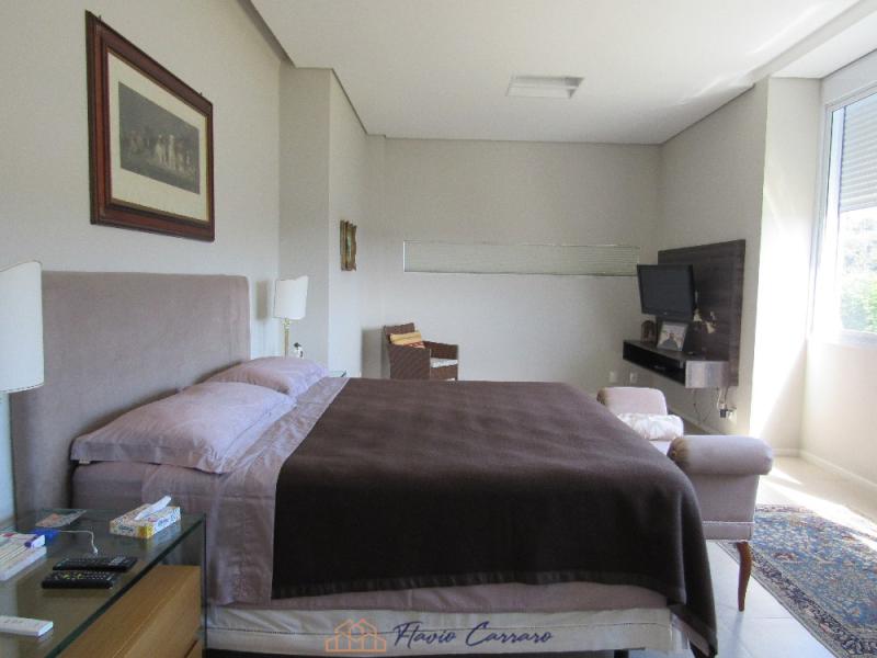 CASA NOVA NO CENTRO - ALTO PADRÃO