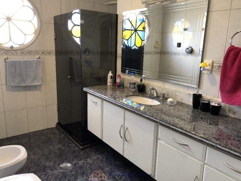 CASA PRÓXIMO AO CENTRO