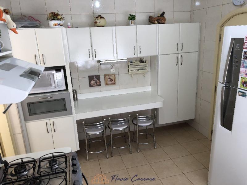 CASA PRÓXIMO AO CENTRO