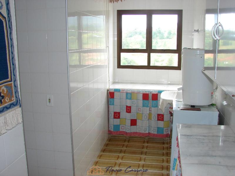 APARTAMENTO PRÓXIMO AO CENTRO